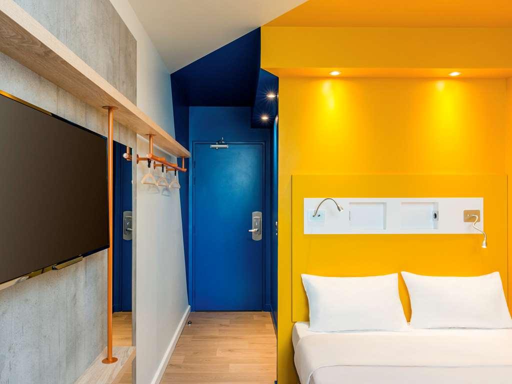 Ibis Budget Bourgoin Jallieu Centre Экстерьер фото