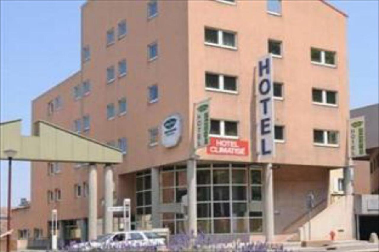 Ibis Budget Bourgoin Jallieu Centre Экстерьер фото