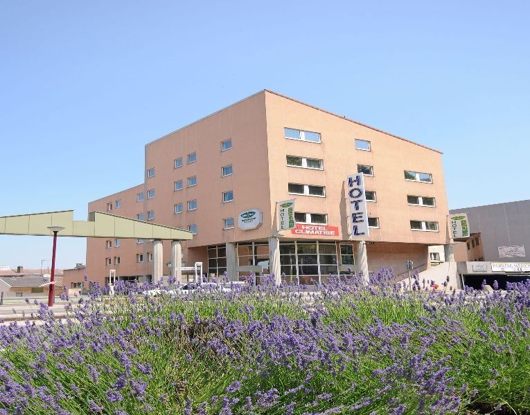 Ibis Budget Bourgoin Jallieu Centre Экстерьер фото